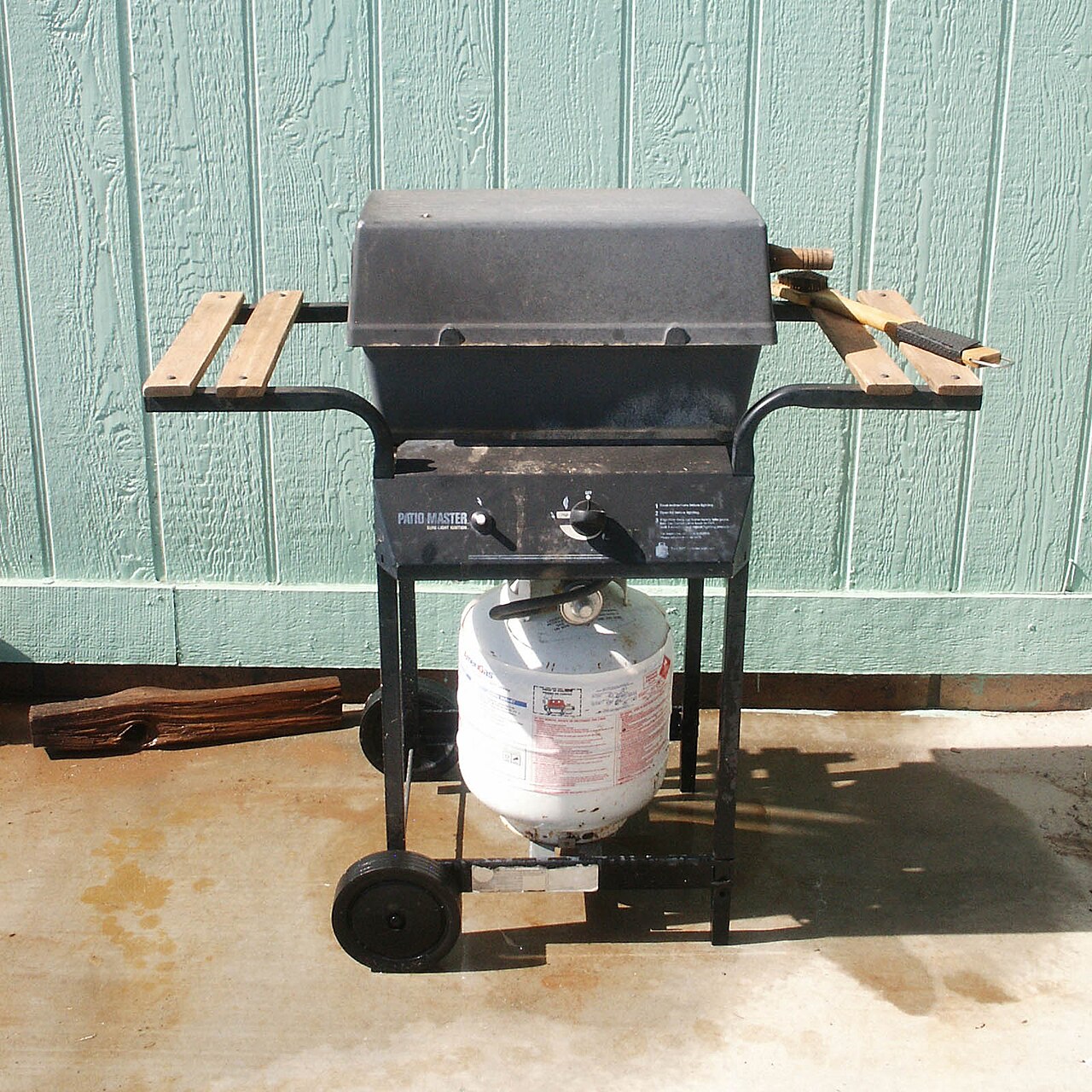 Meilleur barbecue à gaz 2026 : comparatif des 8 meilleurs (Weber, Campingaz, Napoleon)